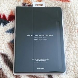 Samsung Galaxy Tab S8, Tab S7 Slim Book Cover Keyboard